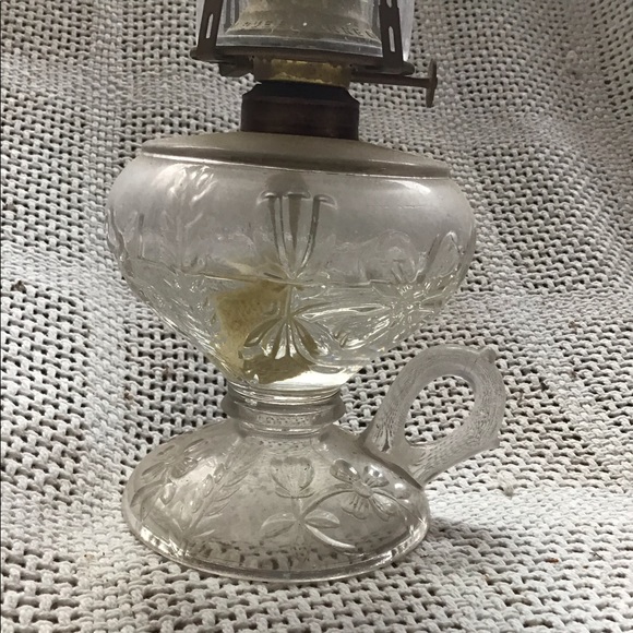 Antique vintage oil lamp - Picture 2 of 7